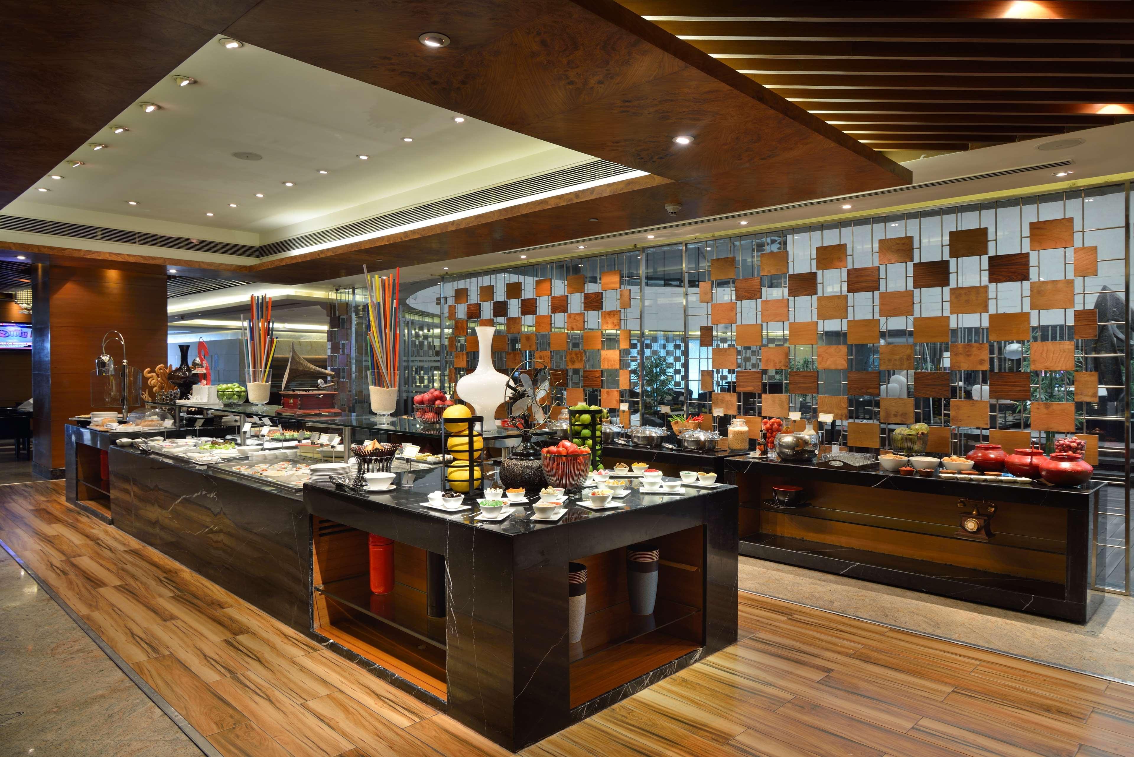 Hotel Radisson Blu Kaushambi Delhi Ncr Ghaziabad Exterior foto
