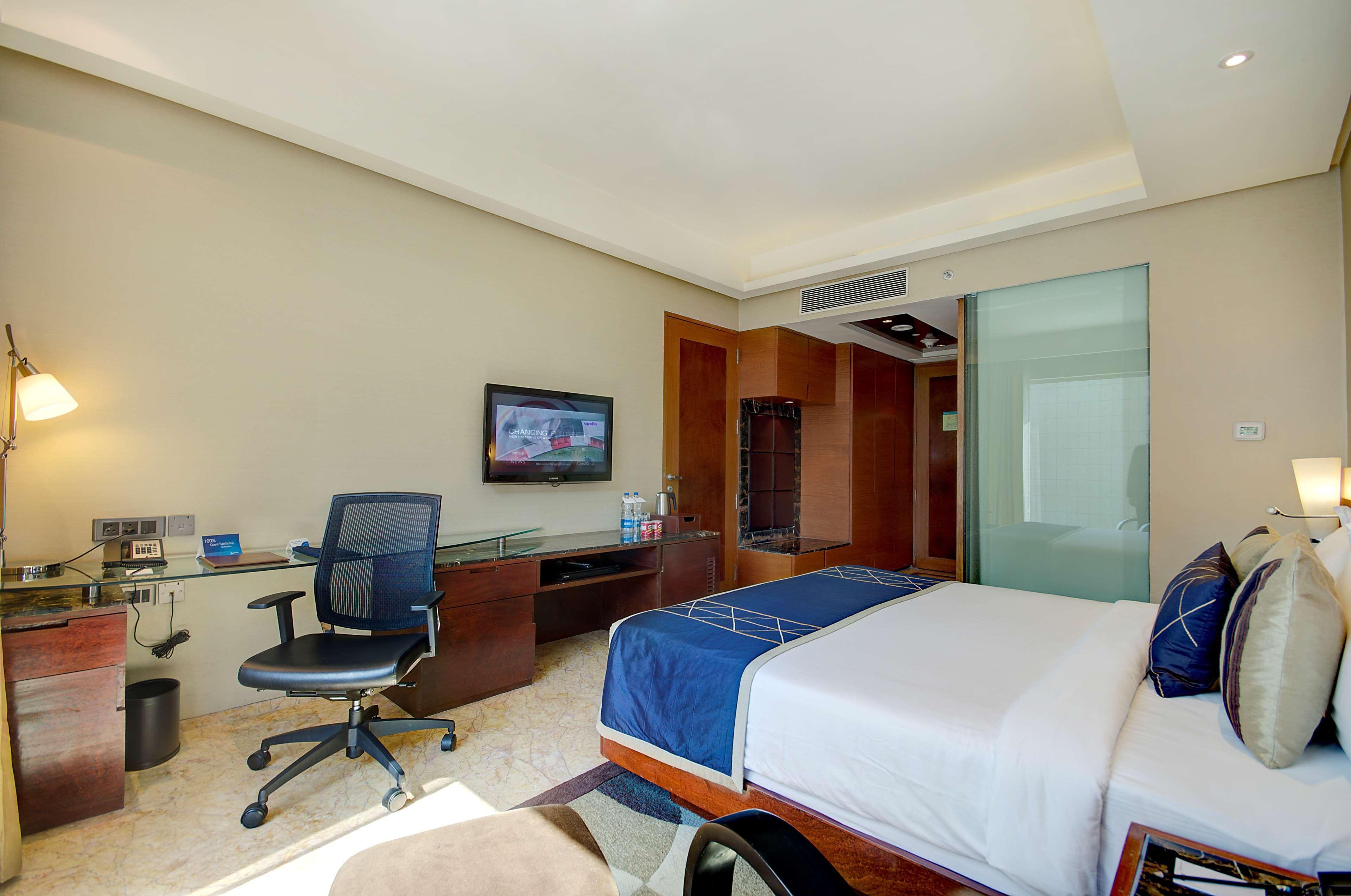 Hotel Radisson Blu Kaushambi Delhi Ncr Ghaziabad Exterior foto