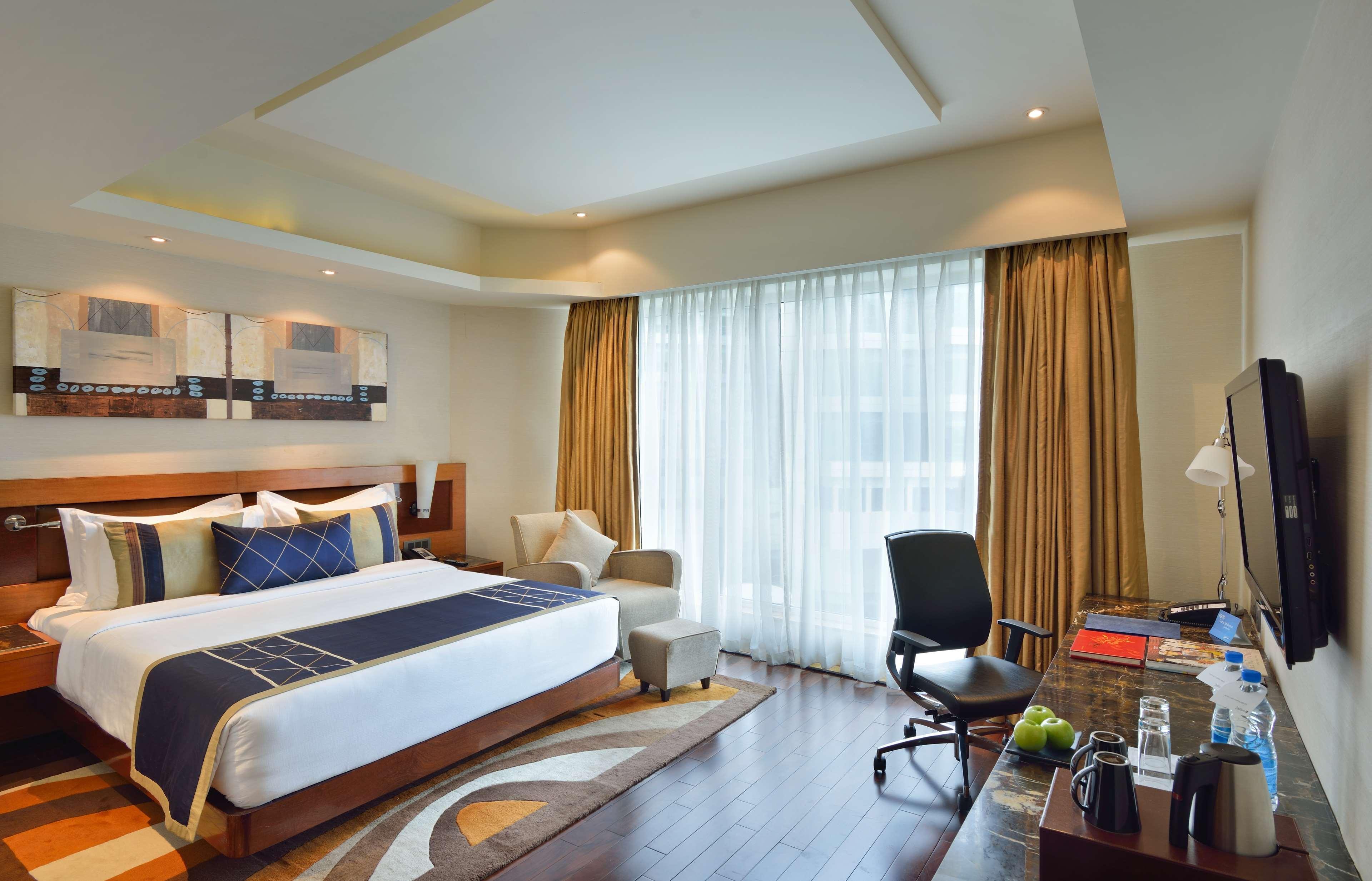 Hotel Radisson Blu Kaushambi Delhi Ncr Ghaziabad Exterior foto