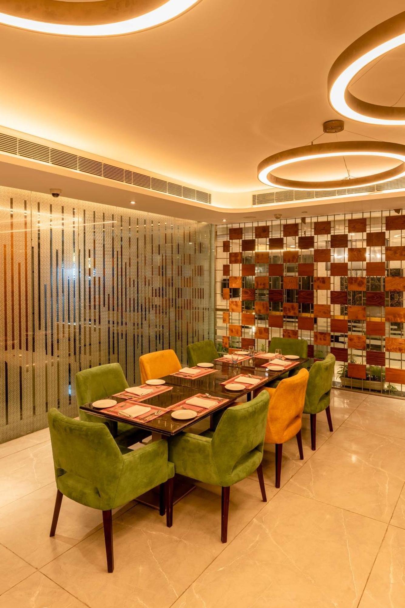Hotel Radisson Blu Kaushambi Delhi Ncr Ghaziabad Exterior foto