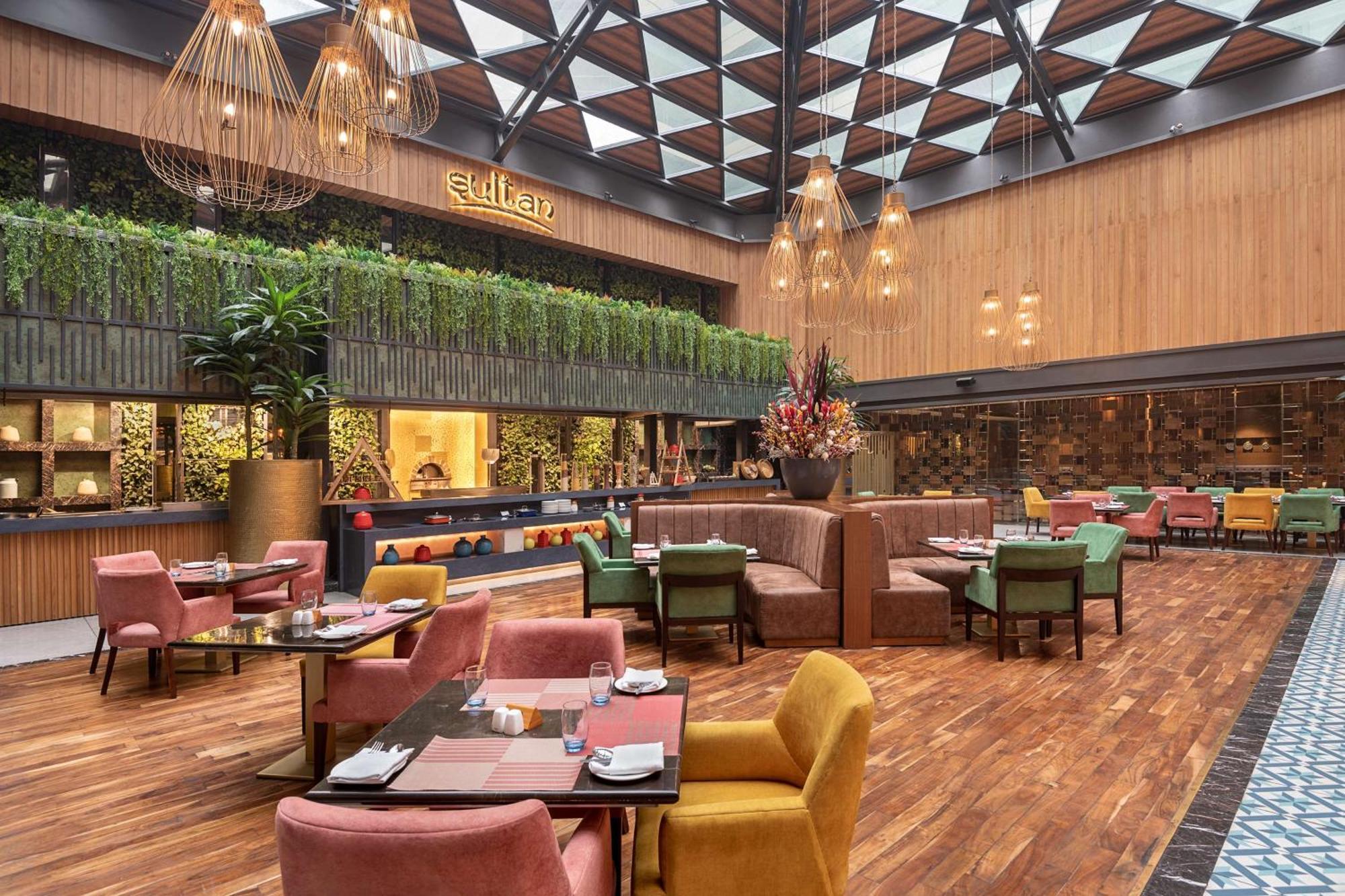 Hotel Radisson Blu Kaushambi Delhi Ncr Ghaziabad Exterior foto